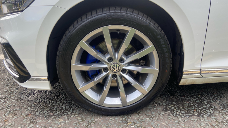 Volkswagen Passat 1.4 TSI PHEV GTE Advance 4dr DSG Saloon